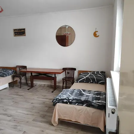 Kwatera prywatna Privat In Old Family House